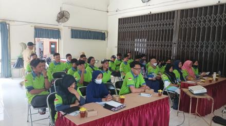 DISPORA Sleman Latihkan Dekorasi Manten Untuk Pemuda Ambarketawang 